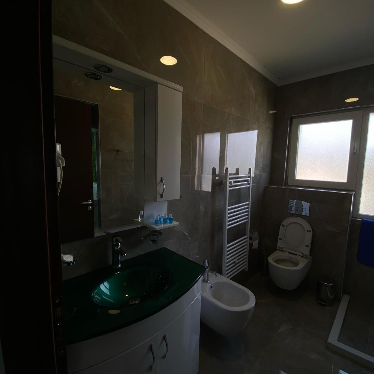 Hotel Pogradeci 2 Tushemisht Ngoại thất bức ảnh