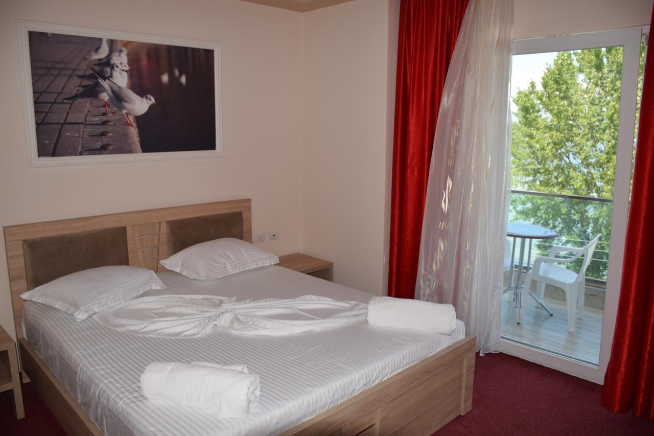 Hotel Pogradeci 2 Tushemisht Ngoại thất bức ảnh